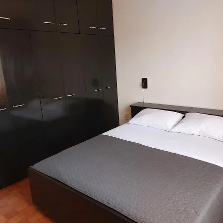 Hestia 3 Bdr Apartment *