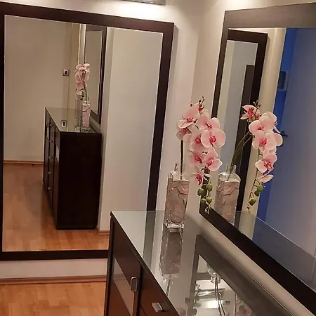 Hestia 3 Bdr Apartment *