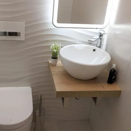 Hestia 3 Bdr Apartment *