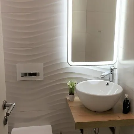 Hestia 3 Bdr * Split