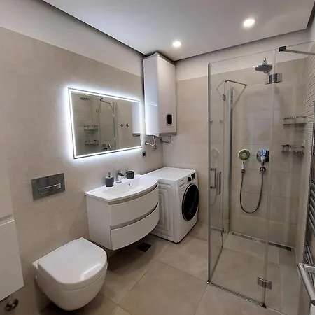 Hestia 3 Bdr Apartment
