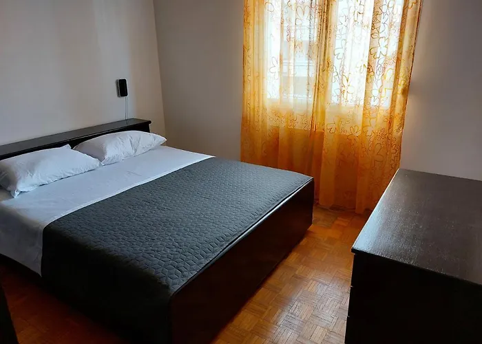 Hestia 3 Bdr Apartament Split