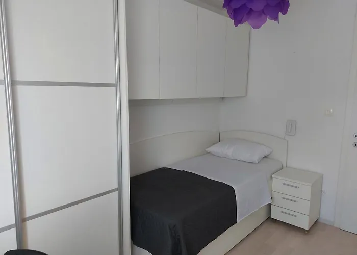 Hestia 3 Bdr * Split